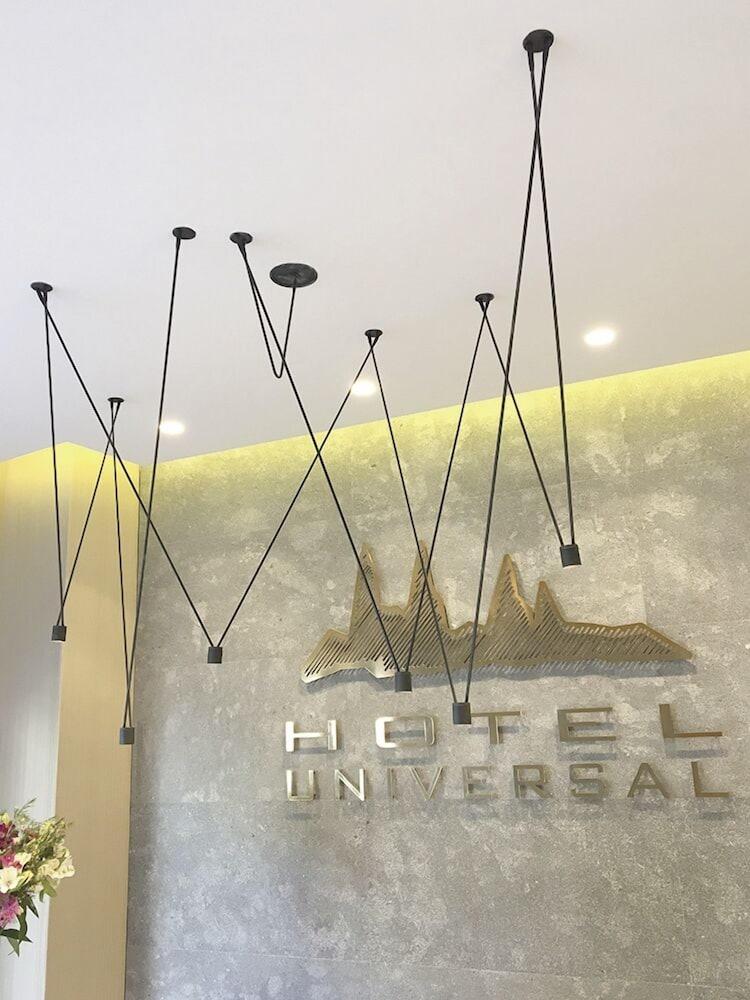 ホテル ウニヴェルサル サンティアゴ・デ・コンポステーラ エクステリア 写真